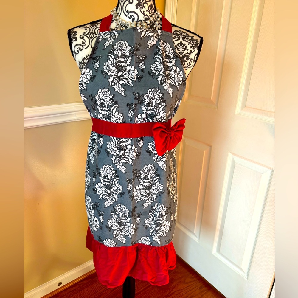 Gourmet Club- apron, black, red & white- one size fits all